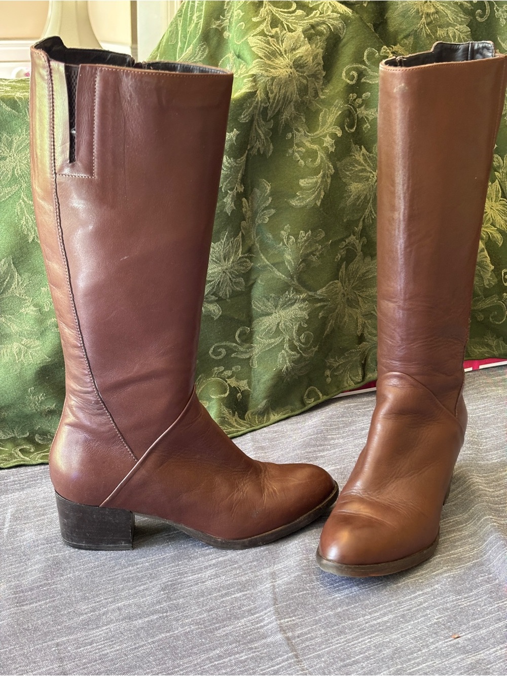 Women's Brown Leather Knee-mid Heeled Boots vintage Hollywood brand, Fred Segal